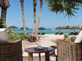 Premium Beach Front Terrace | Vistas desde la habitación