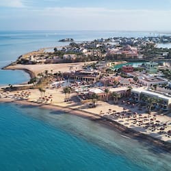 Spiaggia privata, ombrelloni, teli da spiaggia, pallavolo