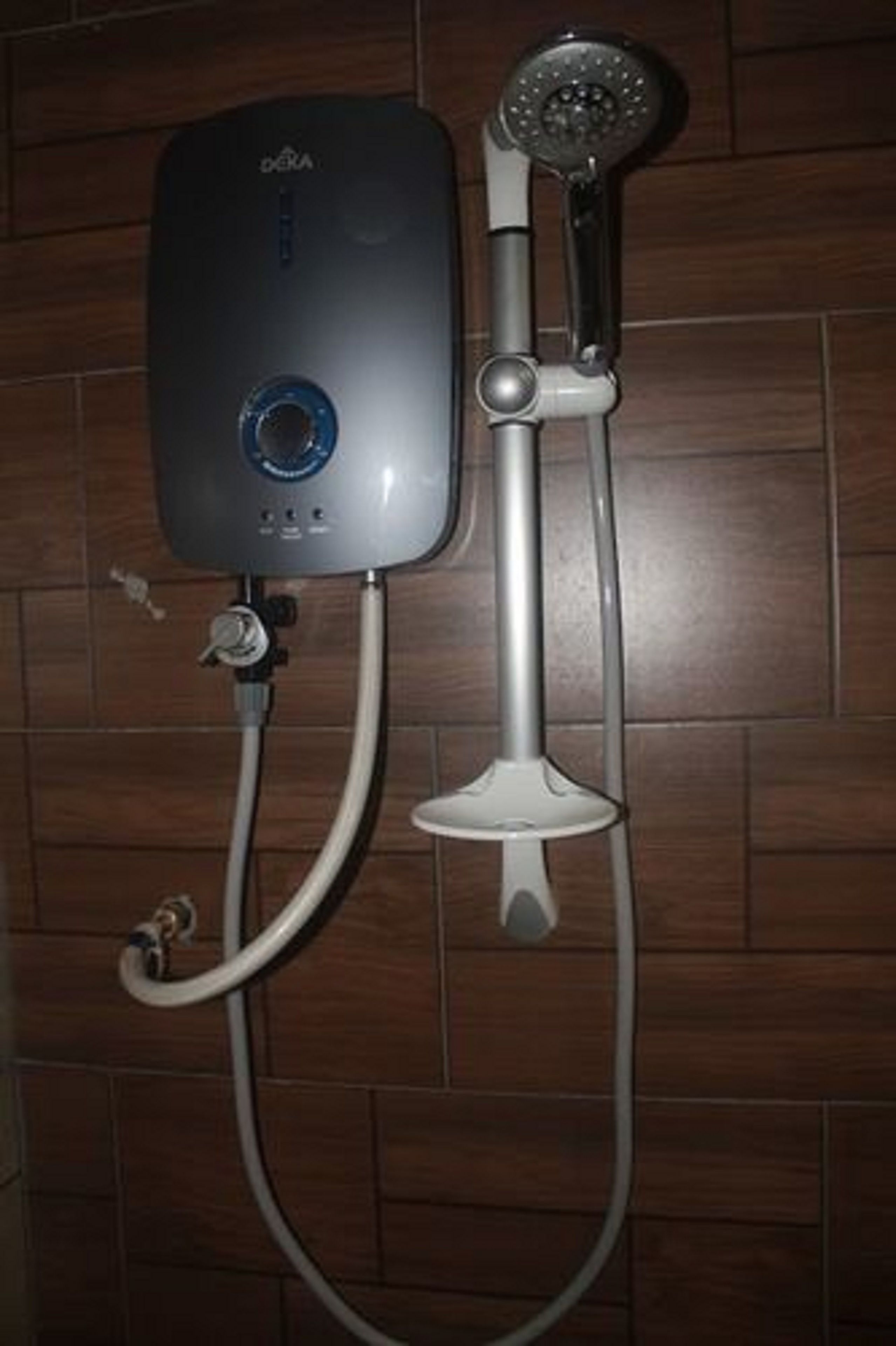 Pancuran Bilik Mandi