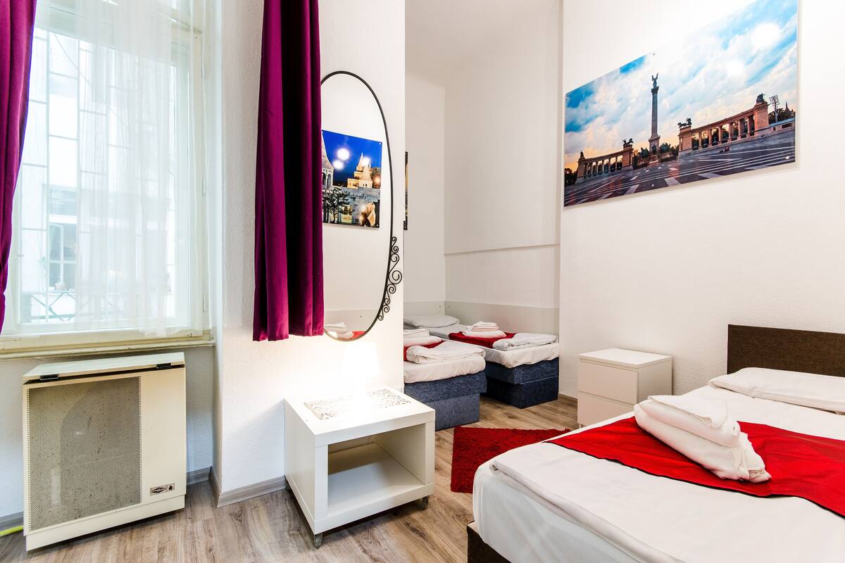 Apartment 4 Persons - Váci utca 52 | Iron/ironing board, cots/infant beds, free WiFi