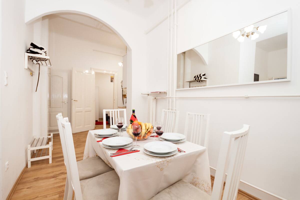 Two Bedroom Apartment 6 Persons - Iranyi 19-23 | Iron/ironing board, cots/infant beds, free WiFi