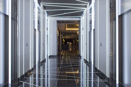 Lobby. The Park Front Hotel at Universal Studios Japan
