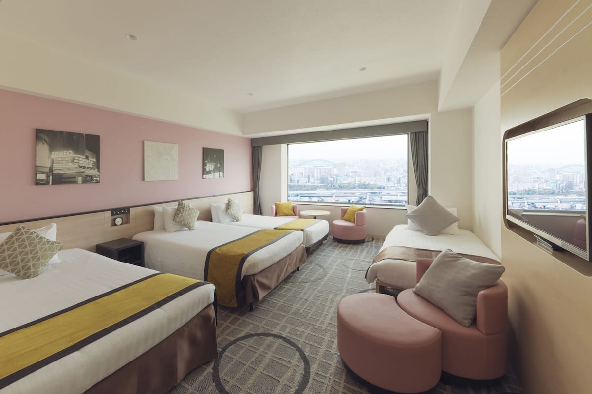 Superior Floor Deluxe City View Quadruple Room, Non Smoking