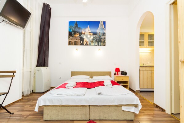 مكواة/لوح كي وأسرّة أطفال/رضّع وواي فاي مجانًا