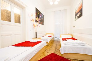 อพาร์ทเมนท์, ลานระเบียง (Terez Körút 6) | เตารีด/โต๊ะรีดผ้า, เปล/เตียงเด็กอ่อน, Wi-Fi ฟรี