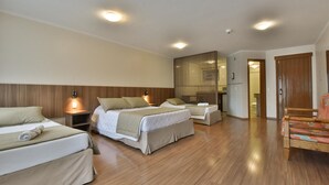 Minibar, WiFi (free) - Pousada Stillo Gramado (Gramado)
