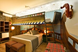 Family Quadruple Room | Minibar, free WiFi, bed sheets - Hotel Bertoluci (Gramado)