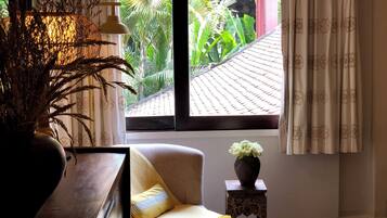 Flat-screen TV, DVD player