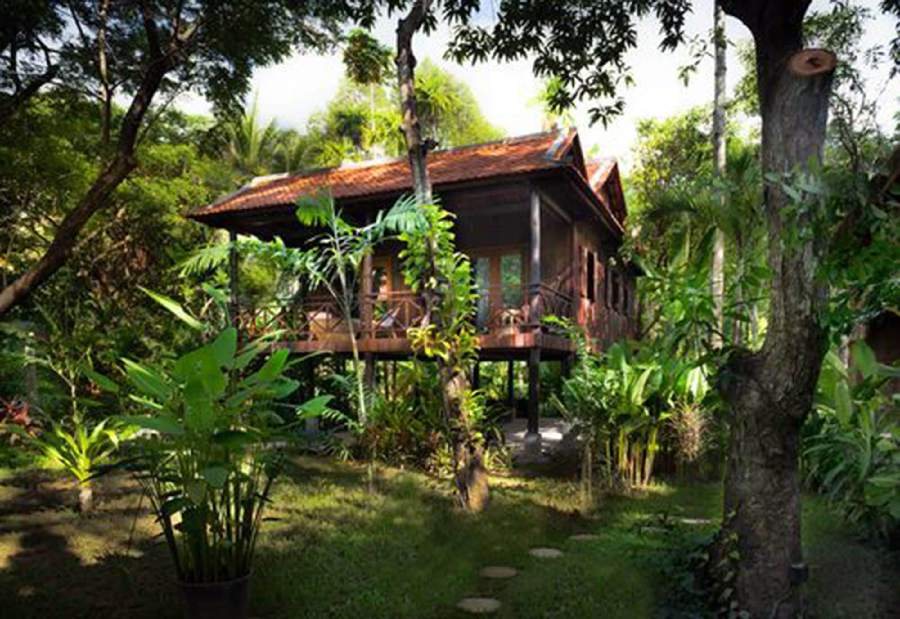 deluxe villa, 2 bedrooms | 1 bedroom, premium bedding, pillow-top beds, minibar