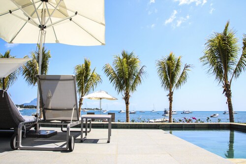 Latitude Luxury Seafront Apartments