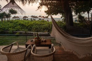 Sea View Beach Cottage | Ropa de cama de alta calidad y camas Select Comfort