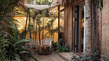 Garden View Cottage | Living area