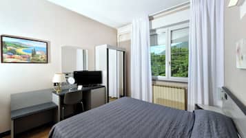 Quarto casal ou duplo standard | Frigobar, cofres nos quartos, escrivaninha, Wi-Fi de cortesia