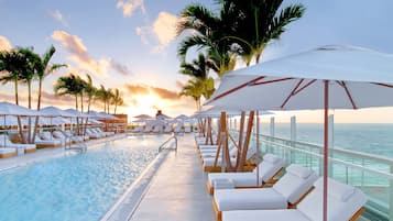 3 piscinas al aire libre