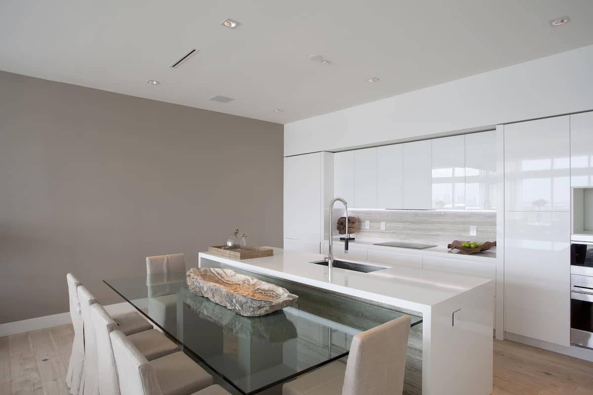 Penthouse de lujo, 2 habitaciones, cocina, vista al océano | Ropa de cama de alta calidad, camas con pillow-top y minibar