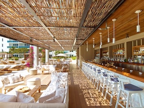 3 outdoor pools