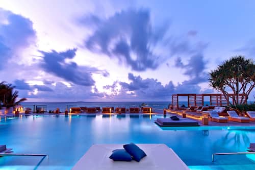 3 outdoor pools