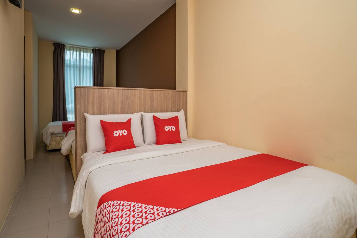 Family Double Room | Free WiFi, bed sheets