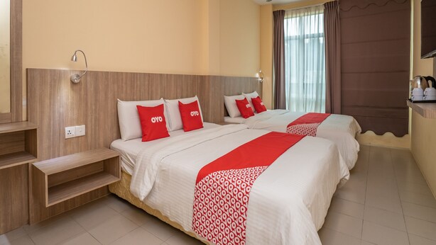 Family Suite | Free WiFi, bed sheets - OYO 44078 The Island Hotel (Pangkor Island)