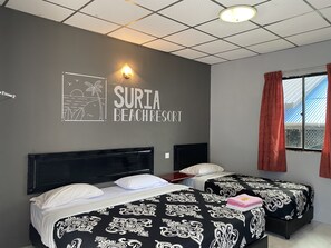 Chalet, 3 Single Beds | Room amenity