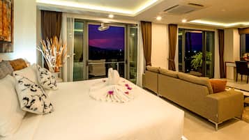 Minibar, in-room safe, desk, blackout drapes