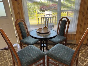 Comfort Cottage, 1 Bedroom | In-room dining - Hidden Acres Cottages (Cavendish)