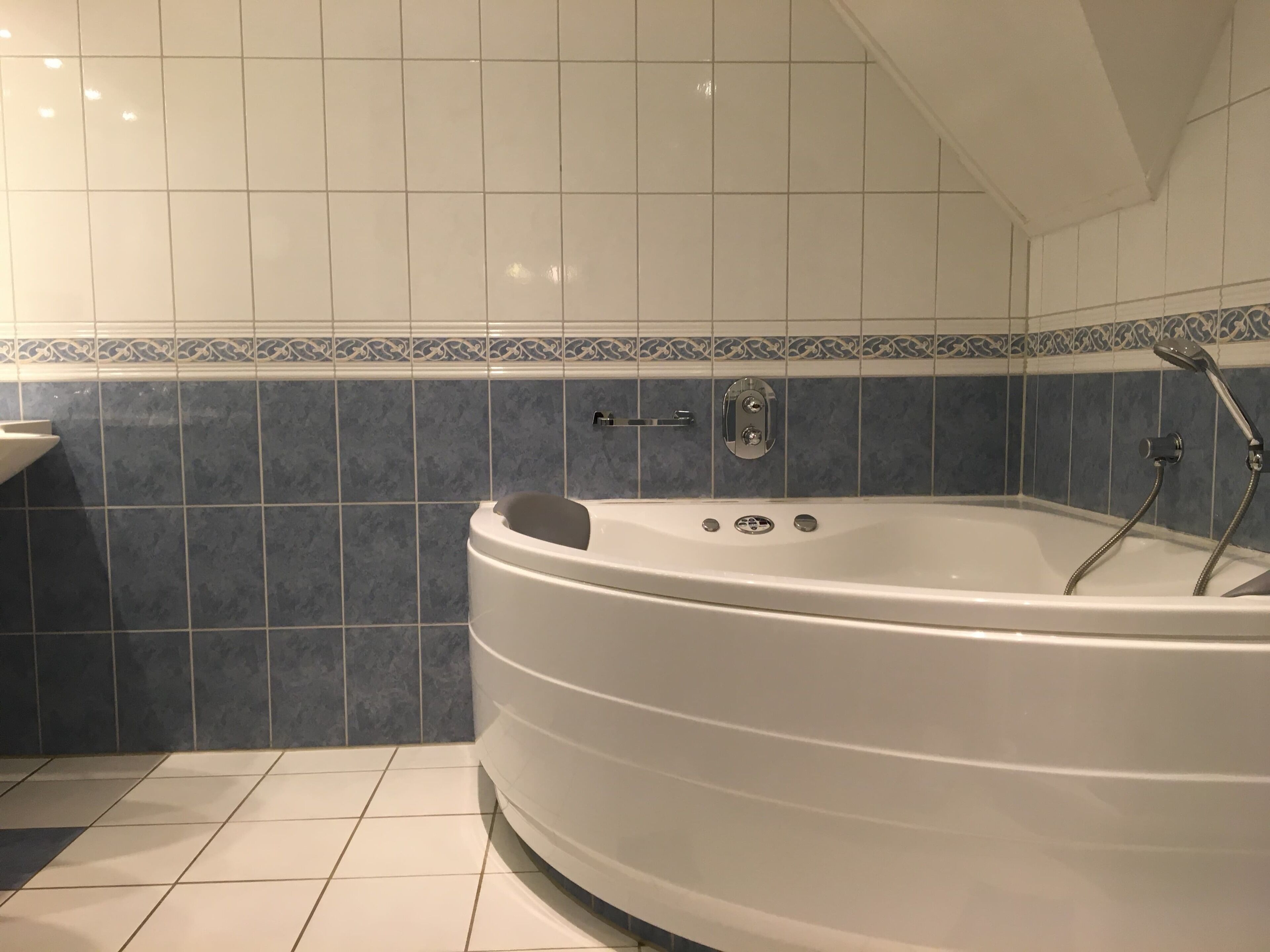 suite, 1 king bed | bathroom | designer toiletries, hair dryer, towels