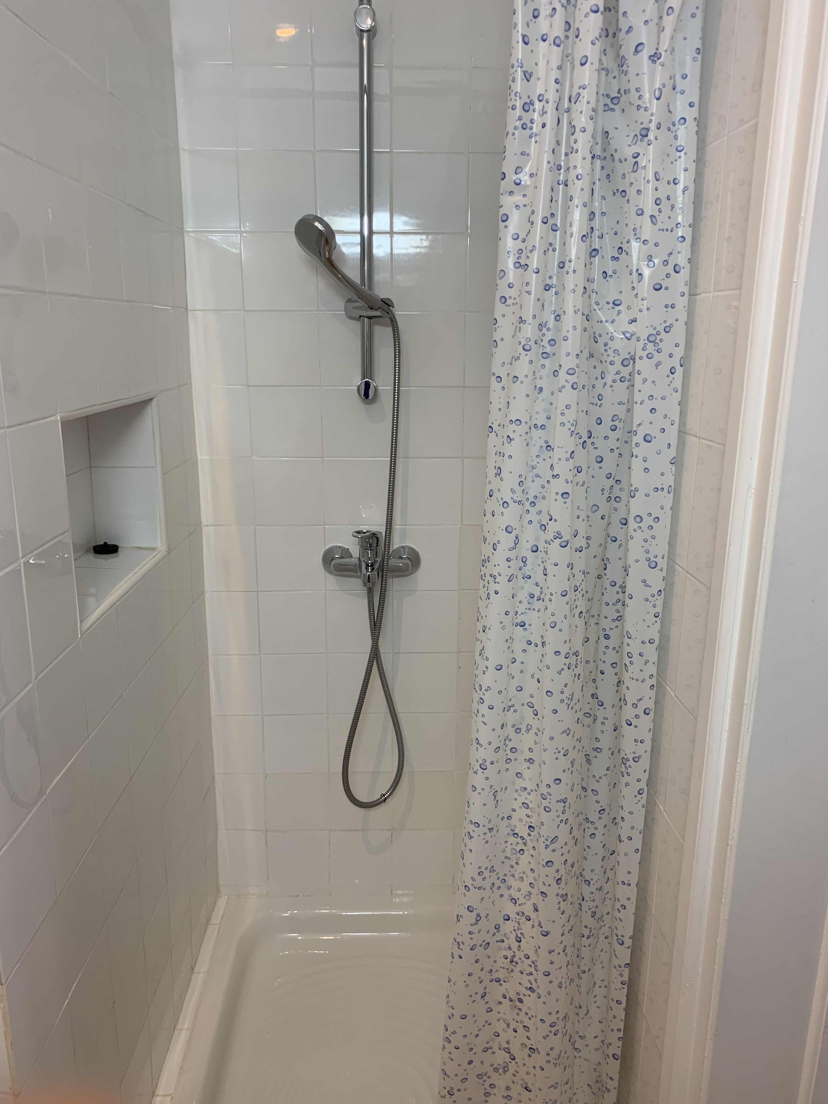 economy double or twin room | bathroom | free toiletries, hair dryer, towels