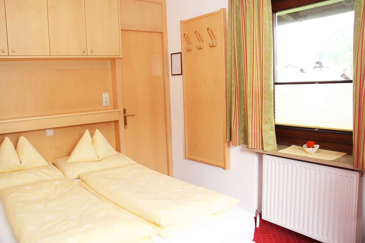 Junior-Doppelzimmer, Balkon, Bergblick