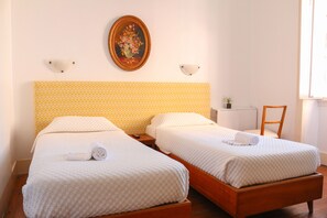 Chambre avec lits jumeaux | Chambres insonorisées, Wi-Fi gratuit