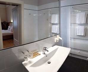 Bathroom - Okresní Dum (Hradec Králové (Königgrätz))