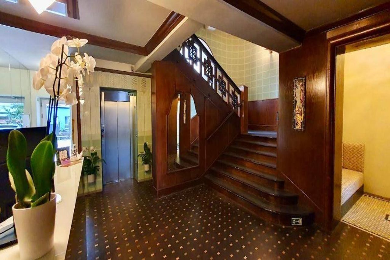 المنشأة من الداخل