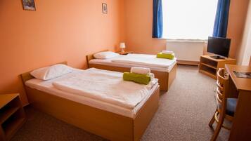 Twin Room (Extra bed) | 1 bedroom, desk, blackout drapes, soundproofing