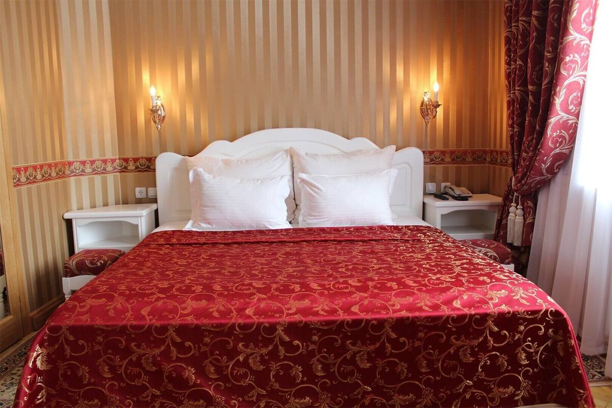 1 bedroom, in-room safe, desk, free WiFi