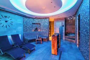 Sauna, spa, bain de vapeur, massage aux pierres chaudes
