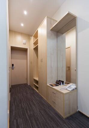 Kahden hengen superior-huone (kaksi sänkyä) | Pimennysverhot, silitysrauta/-lauta, ilmainen Wi-Fi, vuodevaatteet