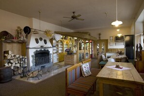 Dining - Resort Rusava (Rusava)