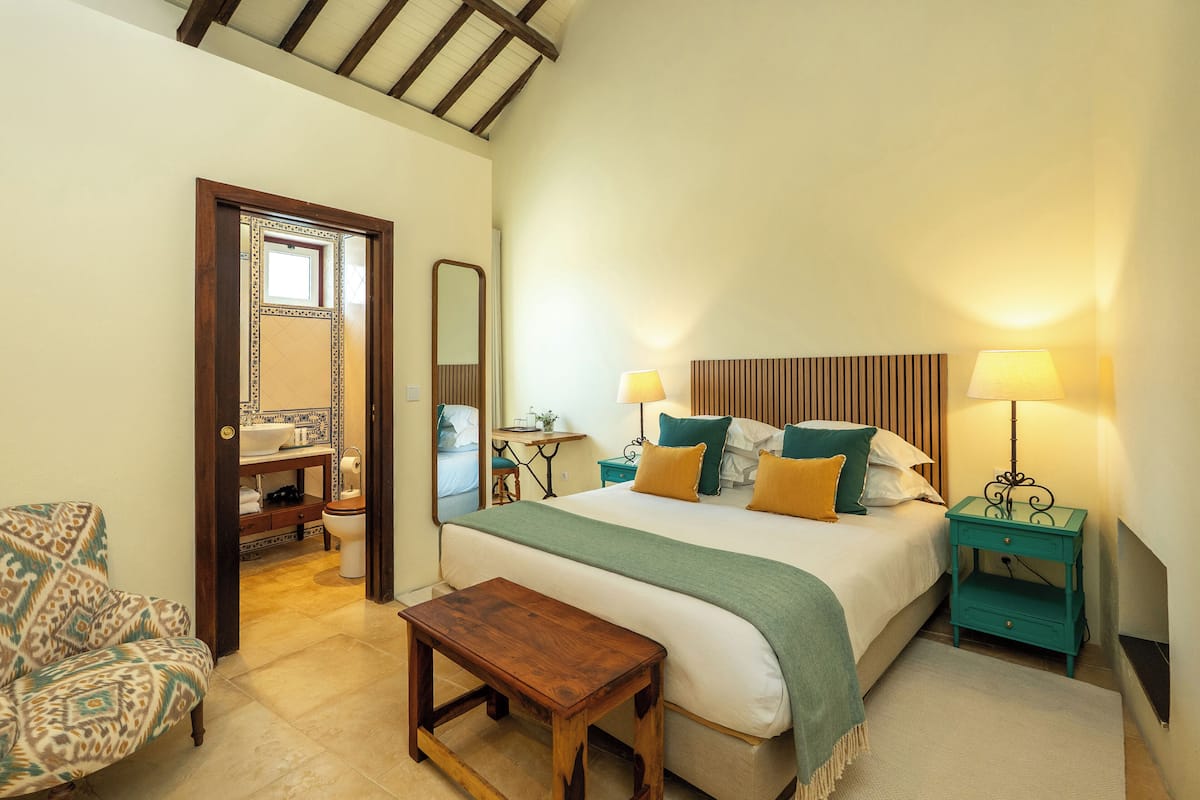 Standard Double or Twin Room | 1 bedroom, desk, soundproofing, iron/ironing board