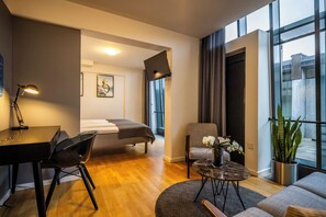 Desk, laptop workspace, free WiFi, bed sheets - Idraettens Hus Hotel & konference (Brondby)
