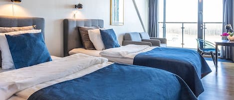 1 bedroom, desk, laptop workspace, free WiFi