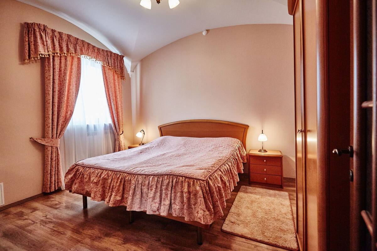 Suite | 1 bedroom, in-room safe, soundproofing, iron/ironing board