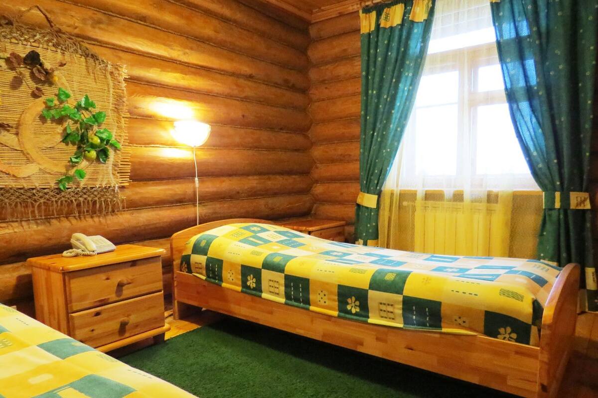 Comfort Twin Room | 1 bedroom, in-room safe, soundproofing, iron/ironing board