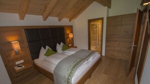 ซูพีเรียอพาร์ทเมนท์, 3 ห้องนอน, วิวภูเขา, อาคารเสริม (cleaning fee €130,00 not included) | เครื่องนอนป้องกันสารก่อภูมิแพ้, ตู้นิรภัยในห้องพัก, เตารีด/โต๊ะรีดผ้า