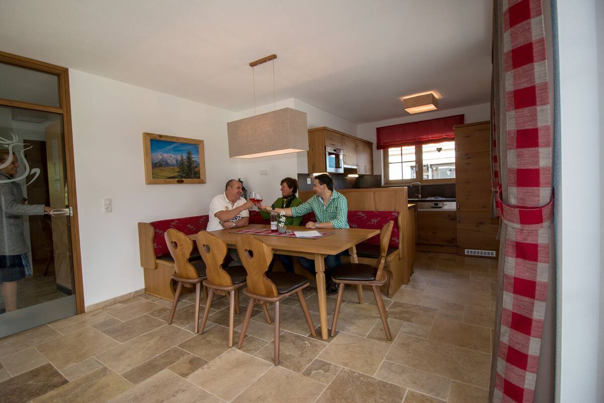 Deluxe Apartment, 2 Bedrooms, Patio, Annex Building (cleaning fee €105,00 not included) | In-room dining