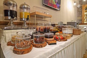 Desayuno buffet todos los días (con cargo)