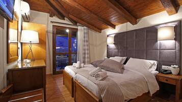 Minibar, caja de seguridad en la habitación, wifi gratis y ropa de cama