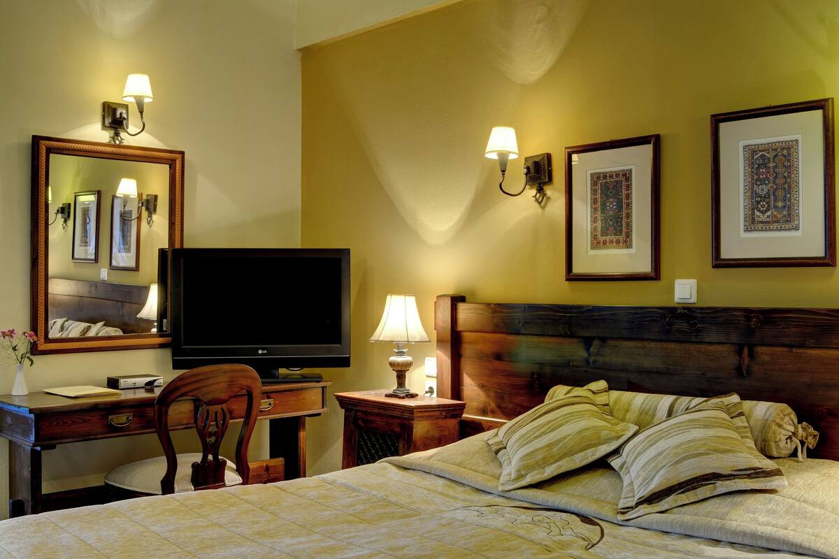 Standard Triple Room, Lake View