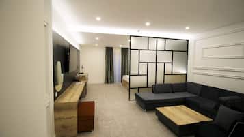 Executive Room, 1 Bedroom (EXTRA) | Living area | Flat-screen TV