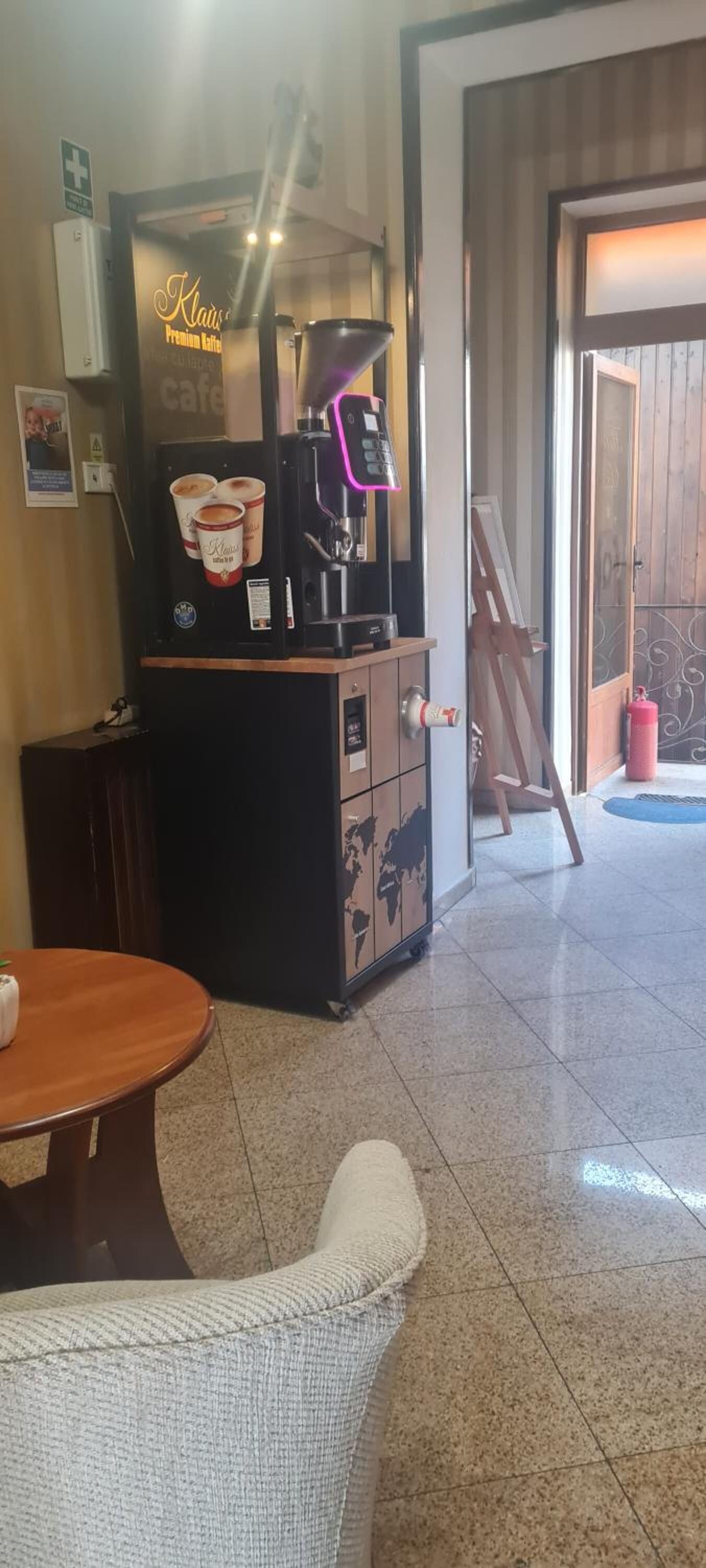 المنشأة من الداخل