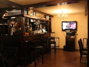 Bar (on property) - Class (Ploie?ti)